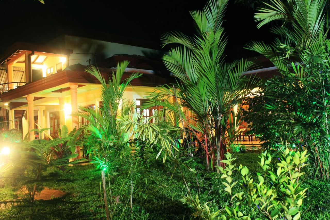 Hotel Bejewelled Sigiriya Eksteriør bilde